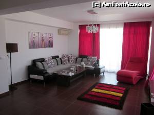 [P02] Apartament 2 camere superior cu vedere la mare - livingul, în dreapta fotoliul ergonomic și anatomic și bâțâitor :)  » foto by ariciu*
 - 
<span class="allrVoted glyphicon glyphicon-heart hidden" id="av552329"></span>
<a class="m-l-10 hidden" id="sv552329" onclick="voting_Foto_DelVot(,552329,6673)" role="button">șterge vot <span class="glyphicon glyphicon-remove"></span></a>
<a id="v9552329" class=" c-red"  onclick="voting_Foto_SetVot(552329)" role="button"><span class="glyphicon glyphicon-heart-empty"></span> <b>LIKE</b> = Votează poza</a> <img class="hidden"  id="f552329W9" src="/imagini/loader.gif" border="0" /><span class="AjErrMes hidden" id="e552329ErM"></span>