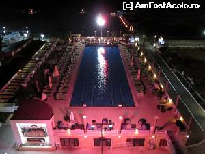 [P21] Piscina principală... tot by night » foto by ariciu*
 - 
<span class="allrVoted glyphicon glyphicon-heart hidden" id="av552374"></span>
<a class="m-l-10 hidden" id="sv552374" onclick="voting_Foto_DelVot(,552374,6673)" role="button">șterge vot <span class="glyphicon glyphicon-remove"></span></a>
<a id="v9552374" class=" c-red"  onclick="voting_Foto_SetVot(552374)" role="button"><span class="glyphicon glyphicon-heart-empty"></span> <b>LIKE</b> = Votează poza</a> <img class="hidden"  id="f552374W9" src="/imagini/loader.gif" border="0" /><span class="AjErrMes hidden" id="e552374ErM"></span>