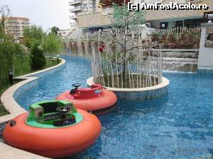 [P26] Ambarcațiuni pentru copii (cred și adulți însoțitori), cu plată... nu le-am utilizat fiindu-i frică lui le_maitre să nu le scufunde :)  » foto by ariciu*
 - 
<span class="allrVoted glyphicon glyphicon-heart hidden" id="av552379"></span>
<a class="m-l-10 hidden" id="sv552379" onclick="voting_Foto_DelVot(,552379,6673)" role="button">șterge vot <span class="glyphicon glyphicon-remove"></span></a>
<a id="v9552379" class=" c-red"  onclick="voting_Foto_SetVot(552379)" role="button"><span class="glyphicon glyphicon-heart-empty"></span> <b>LIKE</b> = Votează poza</a> <img class="hidden"  id="f552379W9" src="/imagini/loader.gif" border="0" /><span class="AjErrMes hidden" id="e552379ErM"></span>