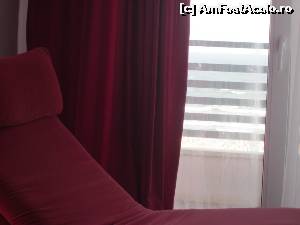 [P38] În cameră... dincolo de fotoliul ergonomic ne-am uitat un pic spre geamul balconului și am zărit că de-abia vedeai terasa... cam murdar!  » foto by ariciu*
 - 
<span class="allrVoted glyphicon glyphicon-heart hidden" id="av552391"></span>
<a class="m-l-10 hidden" id="sv552391" onclick="voting_Foto_DelVot(,552391,6673)" role="button">șterge vot <span class="glyphicon glyphicon-remove"></span></a>
<a id="v9552391" class=" c-red"  onclick="voting_Foto_SetVot(552391)" role="button"><span class="glyphicon glyphicon-heart-empty"></span> <b>LIKE</b> = Votează poza</a> <img class="hidden"  id="f552391W9" src="/imagini/loader.gif" border="0" /><span class="AjErrMes hidden" id="e552391ErM"></span>