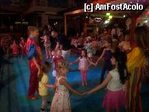 [P02] Seara la spectacol la restaurantul Kasttane. » foto by bibilica80
 - 
<span class="allrVoted glyphicon glyphicon-heart hidden" id="av331368"></span>
<a class="m-l-10 hidden" id="sv331368" onclick="voting_Foto_DelVot(,331368,6673)" role="button">șterge vot <span class="glyphicon glyphicon-remove"></span></a>
<a id="v9331368" class=" c-red"  onclick="voting_Foto_SetVot(331368)" role="button"><span class="glyphicon glyphicon-heart-empty"></span> <b>LIKE</b> = Votează poza</a> <img class="hidden"  id="f331368W9" src="/imagini/loader.gif" border="0" /><span class="AjErrMes hidden" id="e331368ErM"></span>
