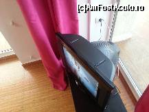 [P03] Singurul televizor disponibil din apartament. Cu diagonală de maxim 55cm :)  » foto by ziparul
 - 
<span class="allrVoted glyphicon glyphicon-heart hidden" id="av452886"></span>
<a class="m-l-10 hidden" id="sv452886" onclick="voting_Foto_DelVot(,452886,6673)" role="button">șterge vot <span class="glyphicon glyphicon-remove"></span></a>
<a id="v9452886" class=" c-red"  onclick="voting_Foto_SetVot(452886)" role="button"><span class="glyphicon glyphicon-heart-empty"></span> <b>LIKE</b> = Votează poza</a> <img class="hidden"  id="f452886W9" src="/imagini/loader.gif" border="0" /><span class="AjErrMes hidden" id="e452886ErM"></span>