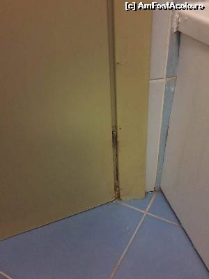 [P09] Usa din baie.  » foto by Adelina Lucica
 - 
<span class="allrVoted glyphicon glyphicon-heart hidden" id="av554580"></span>
<a class="m-l-10 hidden" id="sv554580" onclick="voting_Foto_DelVot(,554580,6673)" role="button">șterge vot <span class="glyphicon glyphicon-remove"></span></a>
<a id="v9554580" class=" c-red"  onclick="voting_Foto_SetVot(554580)" role="button"><span class="glyphicon glyphicon-heart-empty"></span> <b>LIKE</b> = Votează poza</a> <img class="hidden"  id="f554580W9" src="/imagini/loader.gif" border="0" /><span class="AjErrMes hidden" id="e554580ErM"></span>