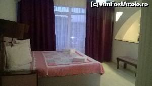 [P06] Prosoapele şi 'pilota' » foto by DaRKruCS
 - 
<span class="allrVoted glyphicon glyphicon-heart hidden" id="av635554"></span>
<a class="m-l-10 hidden" id="sv635554" onclick="voting_Foto_DelVot(,635554,6673)" role="button">șterge vot <span class="glyphicon glyphicon-remove"></span></a>
<a id="v9635554" class=" c-red"  onclick="voting_Foto_SetVot(635554)" role="button"><span class="glyphicon glyphicon-heart-empty"></span> <b>LIKE</b> = Votează poza</a> <img class="hidden"  id="f635554W9" src="/imagini/loader.gif" border="0" /><span class="AjErrMes hidden" id="e635554ErM"></span>