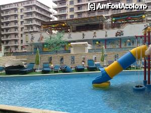 [P23] piscina celor mici » foto by alynutza
 - 
<span class="allrVoted glyphicon glyphicon-heart hidden" id="av392546"></span>
<a class="m-l-10 hidden" id="sv392546" onclick="voting_Foto_DelVot(,392546,6673)" role="button">șterge vot <span class="glyphicon glyphicon-remove"></span></a>
<a id="v9392546" class=" c-red"  onclick="voting_Foto_SetVot(392546)" role="button"><span class="glyphicon glyphicon-heart-empty"></span> <b>LIKE</b> = Votează poza</a> <img class="hidden"  id="f392546W9" src="/imagini/loader.gif" border="0" /><span class="AjErrMes hidden" id="e392546ErM"></span>