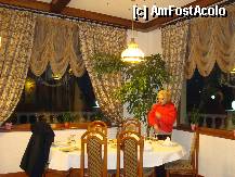 [P05] Un colt din restaurant » foto by commandorsteel*
 - 
<span class="allrVoted glyphicon glyphicon-heart hidden" id="av276445"></span>
<a class="m-l-10 hidden" id="sv276445" onclick="voting_Foto_DelVot(,276445,6684)" role="button">șterge vot <span class="glyphicon glyphicon-remove"></span></a>
<a id="v9276445" class=" c-red"  onclick="voting_Foto_SetVot(276445)" role="button"><span class="glyphicon glyphicon-heart-empty"></span> <b>LIKE</b> = Votează poza</a> <img class="hidden"  id="f276445W9" src="/imagini/loader.gif" border="0" /><span class="AjErrMes hidden" id="e276445ErM"></span>