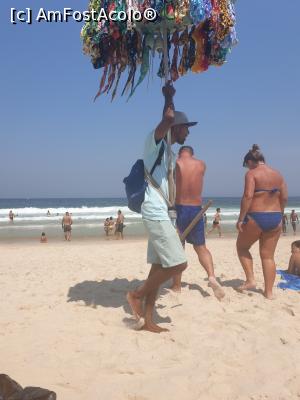 [P13] vânzător inventiv » foto by robert
 - 
<span class="allrVoted glyphicon glyphicon-heart hidden" id="av1129025"></span>
<a class="m-l-10 hidden" id="sv1129025" onclick="voting_Foto_DelVot(,1129025,6730)" role="button">șterge vot <span class="glyphicon glyphicon-remove"></span></a>
<a id="v91129025" class=" c-red"  onclick="voting_Foto_SetVot(1129025)" role="button"><span class="glyphicon glyphicon-heart-empty"></span> <b>LIKE</b> = Votează poza</a> <img class="hidden"  id="f1129025W9" src="/imagini/loader.gif" border="0" /><span class="AjErrMes hidden" id="e1129025ErM"></span>