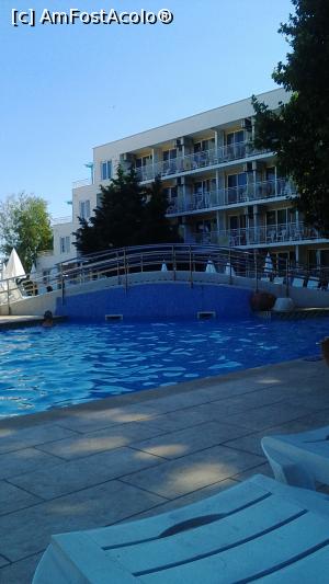 [P10] piscina » foto by charisteas
 - 
<span class="allrVoted glyphicon glyphicon-heart hidden" id="av759655"></span>
<a class="m-l-10 hidden" id="sv759655" onclick="voting_Foto_DelVot(,759655,6746)" role="button">șterge vot <span class="glyphicon glyphicon-remove"></span></a>
<a id="v9759655" class=" c-red"  onclick="voting_Foto_SetVot(759655)" role="button"><span class="glyphicon glyphicon-heart-empty"></span> <b>LIKE</b> = Votează poza</a> <img class="hidden"  id="f759655W9" src="/imagini/loader.gif" border="0" /><span class="AjErrMes hidden" id="e759655ErM"></span>