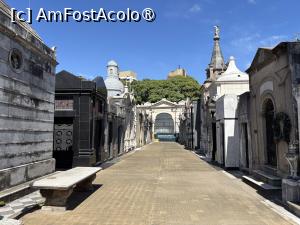 [P42] Cimitirul Recoleta » foto by AZE
 - 
<span class="allrVoted glyphicon glyphicon-heart hidden" id="av1533636"></span>
<a class="m-l-10 hidden" id="sv1533636" onclick="voting_Foto_DelVot(,1533636,6764)" role="button">șterge vot <span class="glyphicon glyphicon-remove"></span></a>
<a id="v91533636" class=" c-red"  onclick="voting_Foto_SetVot(1533636)" role="button"><span class="glyphicon glyphicon-heart-empty"></span> <b>LIKE</b> = Votează poza</a> <img class="hidden"  id="f1533636W9" src="/imagini/loader.gif" border="0" /><span class="AjErrMes hidden" id="e1533636ErM"></span>