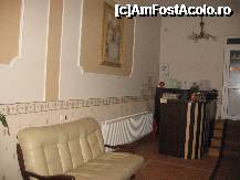 [P03] Casa Veronica: holul principal cu pupitru de la receptie si accesul spre restaurant; cadru mai larg..... » foto by ANAMA
 - 
<span class="allrVoted glyphicon glyphicon-heart hidden" id="av176189"></span>
<a class="m-l-10 hidden" id="sv176189" onclick="voting_Foto_DelVot(,176189,6774)" role="button">șterge vot <span class="glyphicon glyphicon-remove"></span></a>
<a id="v9176189" class=" c-red"  onclick="voting_Foto_SetVot(176189)" role="button"><span class="glyphicon glyphicon-heart-empty"></span> <b>LIKE</b> = Votează poza</a> <img class="hidden"  id="f176189W9" src="/imagini/loader.gif" border="0" /><span class="AjErrMes hidden" id="e176189ErM"></span>