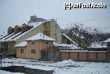 [P02] Casa Veronica in fata, iar in spate Pensiunea Veronica (se vede mai rau, dupa copac) » foto by calinb
 - 
<span class="allrVoted glyphicon glyphicon-heart hidden" id="av202359"></span>
<a class="m-l-10 hidden" id="sv202359" onclick="voting_Foto_DelVot(,202359,6774)" role="button">șterge vot <span class="glyphicon glyphicon-remove"></span></a>
<a id="v9202359" class=" c-red"  onclick="voting_Foto_SetVot(202359)" role="button"><span class="glyphicon glyphicon-heart-empty"></span> <b>LIKE</b> = Votează poza</a> <img class="hidden"  id="f202359W9" src="/imagini/loader.gif" border="0" /><span class="AjErrMes hidden" id="e202359ErM"></span>