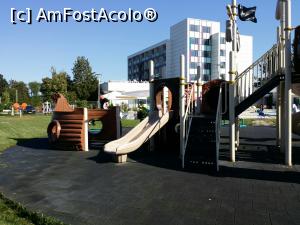 [P09] Locul de joaca langa piscina » foto by Squall40
 - 
<span class="allrVoted glyphicon glyphicon-heart hidden" id="av777402"></span>
<a class="m-l-10 hidden" id="sv777402" onclick="voting_Foto_DelVot(,777402,6872)" role="button">șterge vot <span class="glyphicon glyphicon-remove"></span></a>
<a id="v9777402" class=" c-red"  onclick="voting_Foto_SetVot(777402)" role="button"><span class="glyphicon glyphicon-heart-empty"></span> <b>LIKE</b> = Votează poza</a> <img class="hidden"  id="f777402W9" src="/imagini/loader.gif" border="0" /><span class="AjErrMes hidden" id="e777402ErM"></span>