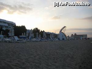 [P15] Plaja în dreptul Luca Helios Beach, în fundal Riu Helios Bay.  » foto by Krisko
 - 
<span class="allrVoted glyphicon glyphicon-heart hidden" id="av433955"></span>
<a class="m-l-10 hidden" id="sv433955" onclick="voting_Foto_DelVot(,433955,6887)" role="button">șterge vot <span class="glyphicon glyphicon-remove"></span></a>
<a id="v9433955" class=" c-red"  onclick="voting_Foto_SetVot(433955)" role="button"><span class="glyphicon glyphicon-heart-empty"></span> <b>LIKE</b> = Votează poza</a> <img class="hidden"  id="f433955W9" src="/imagini/loader.gif" border="0" /><span class="AjErrMes hidden" id="e433955ErM"></span>