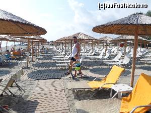 [P20] Plaja hotelului » foto by Iliescui
 - 
<span class="allrVoted glyphicon glyphicon-heart hidden" id="av604563"></span>
<a class="m-l-10 hidden" id="sv604563" onclick="voting_Foto_DelVot(,604563,6960)" role="button">șterge vot <span class="glyphicon glyphicon-remove"></span></a>
<a id="v9604563" class=" c-red"  onclick="voting_Foto_SetVot(604563)" role="button"><span class="glyphicon glyphicon-heart-empty"></span> <b>LIKE</b> = Votează poza</a> <img class="hidden"  id="f604563W9" src="/imagini/loader.gif" border="0" /><span class="AjErrMes hidden" id="e604563ErM"></span>