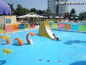 [P05] Alta parte a splash-ului » foto by Iliescui
 - 
<span class="allrVoted glyphicon glyphicon-heart hidden" id="av604548"></span>
<a class="m-l-10 hidden" id="sv604548" onclick="voting_Foto_DelVot(,604548,6960)" role="button">șterge vot <span class="glyphicon glyphicon-remove"></span></a>
<a id="v9604548" class=" c-red"  onclick="voting_Foto_SetVot(604548)" role="button"><span class="glyphicon glyphicon-heart-empty"></span> <b>LIKE</b> = Votează poza</a> <img class="hidden"  id="f604548W9" src="/imagini/loader.gif" border="0" /><span class="AjErrMes hidden" id="e604548ErM"></span>