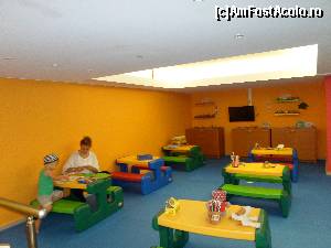 [P09] Locul de joaca din interior (partea din dreapta a lui).  » foto by Iliescui
 - 
<span class="allrVoted glyphicon glyphicon-heart hidden" id="av604552"></span>
<a class="m-l-10 hidden" id="sv604552" onclick="voting_Foto_DelVot(,604552,6960)" role="button">șterge vot <span class="glyphicon glyphicon-remove"></span></a>
<a id="v9604552" class=" c-red"  onclick="voting_Foto_SetVot(604552)" role="button"><span class="glyphicon glyphicon-heart-empty"></span> <b>LIKE</b> = Votează poza</a> <img class="hidden"  id="f604552W9" src="/imagini/loader.gif" border="0" /><span class="AjErrMes hidden" id="e604552ErM"></span>