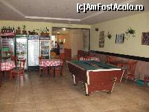 [P17] Alta imagine bar/restaurant cu acea masa de biliard pusa in drumul trecatorului spre iesirea in hol . » foto by mirelutza
 - 
<span class="allrVoted glyphicon glyphicon-heart hidden" id="av116737"></span>
<a class="m-l-10 hidden" id="sv116737" onclick="voting_Foto_DelVot(,116737,6963)" role="button">șterge vot <span class="glyphicon glyphicon-remove"></span></a>
<a id="v9116737" class=" c-red"  onclick="voting_Foto_SetVot(116737)" role="button"><span class="glyphicon glyphicon-heart-empty"></span> <b>LIKE</b> = Votează poza</a> <img class="hidden"  id="f116737W9" src="/imagini/loader.gif" border="0" /><span class="AjErrMes hidden" id="e116737ErM"></span>