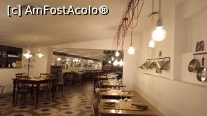 [P17] Malatesta, prea multe saloane, doar unul era full. » foto by Aurici
 - 
<span class="allrVoted glyphicon glyphicon-heart hidden" id="av1296946"></span>
<a class="m-l-10 hidden" id="sv1296946" onclick="voting_Foto_DelVot(,1296946,7001)" role="button">șterge vot <span class="glyphicon glyphicon-remove"></span></a>
<a id="v91296946" class=" c-red"  onclick="voting_Foto_SetVot(1296946)" role="button"><span class="glyphicon glyphicon-heart-empty"></span> <b>LIKE</b> = Votează poza</a> <img class="hidden"  id="f1296946W9" src="/imagini/loader.gif" border="0" /><span class="AjErrMes hidden" id="e1296946ErM"></span>