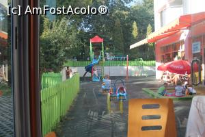 [P11] locul de joaca pentru copii de langa restaurant.  » foto by DanaSandu
 - 
<span class="allrVoted glyphicon glyphicon-heart hidden" id="av864735"></span>
<a class="m-l-10 hidden" id="sv864735" onclick="voting_Foto_DelVot(,864735,7064)" role="button">șterge vot <span class="glyphicon glyphicon-remove"></span></a>
<a id="v9864735" class=" c-red"  onclick="voting_Foto_SetVot(864735)" role="button"><span class="glyphicon glyphicon-heart-empty"></span> <b>LIKE</b> = Votează poza</a> <img class="hidden"  id="f864735W9" src="/imagini/loader.gif" border="0" /><span class="AjErrMes hidden" id="e864735ErM"></span>