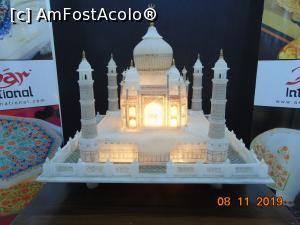 [P48] miniatura din marmura Taj Mahal » foto by Yolanda
 - 
<span class="allrVoted glyphicon glyphicon-heart hidden" id="av1139605"></span>
<a class="m-l-10 hidden" id="sv1139605" onclick="voting_Foto_DelVot(,1139605,7081)" role="button">șterge vot <span class="glyphicon glyphicon-remove"></span></a>
<a id="v91139605" class=" c-red"  onclick="voting_Foto_SetVot(1139605)" role="button"><span class="glyphicon glyphicon-heart-empty"></span> <b>LIKE</b> = Votează poza</a> <img class="hidden"  id="f1139605W9" src="/imagini/loader.gif" border="0" /><span class="AjErrMes hidden" id="e1139605ErM"></span>