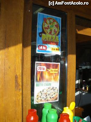 [P17] Prezuri pizza sus la Banritza » foto by fanespoitorul
 - 
<span class="allrVoted glyphicon glyphicon-heart hidden" id="av496420"></span>
<a class="m-l-10 hidden" id="sv496420" onclick="voting_Foto_DelVot(,496420,7110)" role="button">șterge vot <span class="glyphicon glyphicon-remove"></span></a>
<a id="v9496420" class=" c-red"  onclick="voting_Foto_SetVot(496420)" role="button"><span class="glyphicon glyphicon-heart-empty"></span> <b>LIKE</b> = Votează poza</a> <img class="hidden"  id="f496420W9" src="/imagini/loader.gif" border="0" /><span class="AjErrMes hidden" id="e496420ErM"></span>