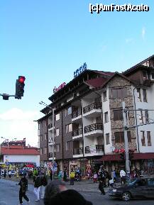 [P42] Vihren Palace aflat in cea mai aglomerata intersectie din oras Pirin cu Gerov langa telegondola » foto by ionescunic
 - 
<span class="allrVoted glyphicon glyphicon-heart hidden" id="av176540"></span>
<a class="m-l-10 hidden" id="sv176540" onclick="voting_Foto_DelVot(,176540,7111)" role="button">șterge vot <span class="glyphicon glyphicon-remove"></span></a>
<a id="v9176540" class=" c-red"  onclick="voting_Foto_SetVot(176540)" role="button"><span class="glyphicon glyphicon-heart-empty"></span> <b>LIKE</b> = Votează poza</a> <img class="hidden"  id="f176540W9" src="/imagini/loader.gif" border="0" /><span class="AjErrMes hidden" id="e176540ErM"></span>