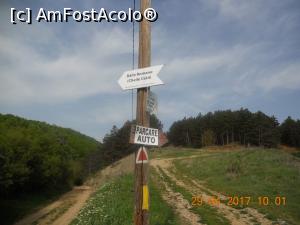 [P03] aici este parcarea de unde am pornit spre Cheile Cetii » foto by zlatna
 - 
<span class="allrVoted glyphicon glyphicon-heart hidden" id="av853359"></span>
<a class="m-l-10 hidden" id="sv853359" onclick="voting_Foto_DelVot(,853359,7135)" role="button">șterge vot <span class="glyphicon glyphicon-remove"></span></a>
<a id="v9853359" class=" c-red"  onclick="voting_Foto_SetVot(853359)" role="button"><span class="glyphicon glyphicon-heart-empty"></span> <b>LIKE</b> = Votează poza</a> <img class="hidden"  id="f853359W9" src="/imagini/loader.gif" border="0" /><span class="AjErrMes hidden" id="e853359ErM"></span>
