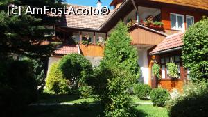 [P38] Mânăstirea Albac, curtea » foto by costy69*
 - 
<span class="allrVoted glyphicon glyphicon-heart hidden" id="av910167"></span>
<a class="m-l-10 hidden" id="sv910167" onclick="voting_Foto_DelVot(,910167,7135)" role="button">șterge vot <span class="glyphicon glyphicon-remove"></span></a>
<a id="v9910167" class=" c-red"  onclick="voting_Foto_SetVot(910167)" role="button"><span class="glyphicon glyphicon-heart-empty"></span> <b>LIKE</b> = Votează poza</a> <img class="hidden"  id="f910167W9" src="/imagini/loader.gif" border="0" /><span class="AjErrMes hidden" id="e910167ErM"></span>