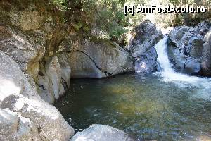 [P17] 'Găletuşele' Craiului - Cascada Căldărilor  / Căldarea unde apa se pare că staţionează.  » foto by Utube
 - 
<span class="allrVoted glyphicon glyphicon-heart hidden" id="av369482"></span>
<a class="m-l-10 hidden" id="sv369482" onclick="voting_Foto_DelVot(,369482,7135)" role="button">șterge vot <span class="glyphicon glyphicon-remove"></span></a>
<a id="v9369482" class=" c-red"  onclick="voting_Foto_SetVot(369482)" role="button"><span class="glyphicon glyphicon-heart-empty"></span> <b>LIKE</b> = Votează poza</a> <img class="hidden"  id="f369482W9" src="/imagini/loader.gif" border="0" /><span class="AjErrMes hidden" id="e369482ErM"></span>