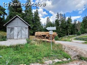 [P01] Indicatorul către Poiana Călineasa la intersecție cu DJ 750. » foto by tata123 🔱
 - 
<span class="allrVoted glyphicon glyphicon-heart hidden" id="av1342093"></span>
<a class="m-l-10 hidden" id="sv1342093" onclick="voting_Foto_DelVot(,1342093,7135)" role="button">șterge vot <span class="glyphicon glyphicon-remove"></span></a>
<a id="v91342093" class=" c-red"  onclick="voting_Foto_SetVot(1342093)" role="button"><span class="glyphicon glyphicon-heart-empty"></span> <b>LIKE</b> = Votează poza</a> <img class="hidden"  id="f1342093W9" src="/imagini/loader.gif" border="0" /><span class="AjErrMes hidden" id="e1342093ErM"></span>