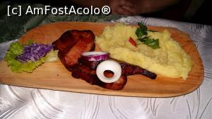 [P09] coastele de porc » foto by adrianaglogo
 - 
<span class="allrVoted glyphicon glyphicon-heart hidden" id="av1002175"></span>
<a class="m-l-10 hidden" id="sv1002175" onclick="voting_Foto_DelVot(,1002175,7148)" role="button">șterge vot <span class="glyphicon glyphicon-remove"></span></a>
<a id="v91002175" class=" c-red"  onclick="voting_Foto_SetVot(1002175)" role="button"><span class="glyphicon glyphicon-heart-empty"></span> <b>LIKE</b> = Votează poza</a> <img class="hidden"  id="f1002175W9" src="/imagini/loader.gif" border="0" /><span class="AjErrMes hidden" id="e1002175ErM"></span>