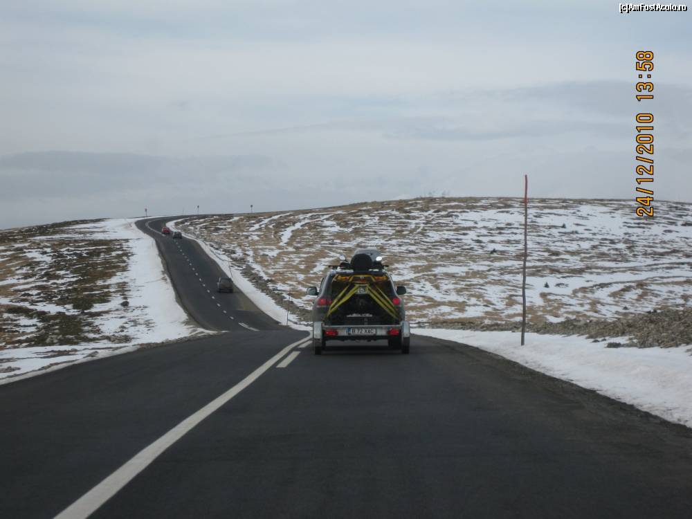 [P22] Pe Transalpina, de la Releu spre Ranca » foto by BEBEPETRESCU
 - 
<span class="allrVoted glyphicon glyphicon-heart hidden" id="av245327"></span>
<a class="m-l-10 hidden" id="sv245327" onclick="voting_Foto_DelVot(,245327,7149)" role="button">șterge vot <span class="glyphicon glyphicon-remove"></span></a>
<a id="v9245327" class=" c-red"  onclick="voting_Foto_SetVot(245327)" role="button"><span class="glyphicon glyphicon-heart-empty"></span> <b>LIKE</b> = Votează poza</a> <img class="hidden"  id="f245327W9" src="/imagini/loader.gif" border="0" /><span class="AjErrMes hidden" id="e245327ErM"></span>