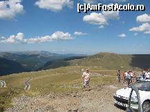 [P07] Toata lumea si-a adunat boarfele deoarece am fost invadati de magari si vaci care cerseau mancare de la turisti. S-au saturat oare de iarba grasa in care ti se afunda piciorul? Ele nu stiu ca la ses 'e criza' din cauza secetei?  » foto by PPP974273
 - 
<span class="allrVoted glyphicon glyphicon-heart hidden" id="av360354"></span>
<a class="m-l-10 hidden" id="sv360354" onclick="voting_Foto_DelVot(,360354,7149)" role="button">șterge vot <span class="glyphicon glyphicon-remove"></span></a>
<a id="v9360354" class=" c-red"  onclick="voting_Foto_SetVot(360354)" role="button"><span class="glyphicon glyphicon-heart-empty"></span> <b>LIKE</b> = Votează poza</a> <img class="hidden"  id="f360354W9" src="/imagini/loader.gif" border="0" /><span class="AjErrMes hidden" id="e360354ErM"></span>