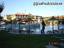 [P01] Piscina din exterior » foto by susu
 - 
<span class="allrVoted glyphicon glyphicon-heart hidden" id="av124063"></span>
<a class="m-l-10 hidden" id="sv124063" onclick="voting_Foto_DelVot(,124063,7150)" role="button">șterge vot <span class="glyphicon glyphicon-remove"></span></a>
<a id="v9124063" class=" c-red"  onclick="voting_Foto_SetVot(124063)" role="button"><span class="glyphicon glyphicon-heart-empty"></span> <b>LIKE</b> = Votează poza</a> <img class="hidden"  id="f124063W9" src="/imagini/loader.gif" border="0" /><span class="AjErrMes hidden" id="e124063ErM"></span>