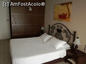 [P15] Cameră Family Suites (într-un Suite sunt două camere fiecare cu baie proprie, după peretele maro este baia)  » foto by Traveler666
 - 
<span class="allrVoted glyphicon glyphicon-heart hidden" id="av899648"></span>
<a class="m-l-10 hidden" id="sv899648" onclick="voting_Foto_DelVot(,899648,7150)" role="button">șterge vot <span class="glyphicon glyphicon-remove"></span></a>
<a id="v9899648" class=" c-red"  onclick="voting_Foto_SetVot(899648)" role="button"><span class="glyphicon glyphicon-heart-empty"></span> <b>LIKE</b> = Votează poza</a> <img class="hidden"  id="f899648W9" src="/imagini/loader.gif" border="0" /><span class="AjErrMes hidden" id="e899648ErM"></span>