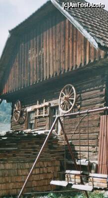 [P05] Detaliu din curtea pensiunii Dorica. » foto by bose
 - 
<span class="allrVoted glyphicon glyphicon-heart hidden" id="av147513"></span>
<a class="m-l-10 hidden" id="sv147513" onclick="voting_Foto_DelVot(,147513,7152)" role="button">șterge vot <span class="glyphicon glyphicon-remove"></span></a>
<a id="v9147513" class=" c-red"  onclick="voting_Foto_SetVot(147513)" role="button"><span class="glyphicon glyphicon-heart-empty"></span> <b>LIKE</b> = Votează poza</a> <img class="hidden"  id="f147513W9" src="/imagini/loader.gif" border="0" /><span class="AjErrMes hidden" id="e147513ErM"></span>