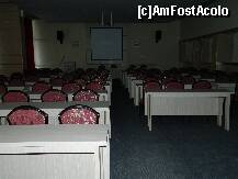 [P09] Sala de conferinte a hotelului Mediteran » foto by ileanaxperta*
 - 
<span class="allrVoted glyphicon glyphicon-heart hidden" id="av262157"></span>
<a class="m-l-10 hidden" id="sv262157" onclick="voting_Foto_DelVot(,262157,7153)" role="button">șterge vot <span class="glyphicon glyphicon-remove"></span></a>
<a id="v9262157" class=" c-red"  onclick="voting_Foto_SetVot(262157)" role="button"><span class="glyphicon glyphicon-heart-empty"></span> <b>LIKE</b> = Votează poza</a> <img class="hidden"  id="f262157W9" src="/imagini/loader.gif" border="0" /><span class="AjErrMes hidden" id="e262157ErM"></span>