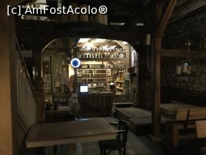 [P37] Butoiasu' cu Bere - interior » foto by mishu
 - 
<span class="allrVoted glyphicon glyphicon-heart hidden" id="av899252"></span>
<a class="m-l-10 hidden" id="sv899252" onclick="voting_Foto_DelVot(,899252,7192)" role="button">șterge vot <span class="glyphicon glyphicon-remove"></span></a>
<a id="v9899252" class=" c-red"  onclick="voting_Foto_SetVot(899252)" role="button"><span class="glyphicon glyphicon-heart-empty"></span> <b>LIKE</b> = Votează poza</a> <img class="hidden"  id="f899252W9" src="/imagini/loader.gif" border="0" /><span class="AjErrMes hidden" id="e899252ErM"></span>