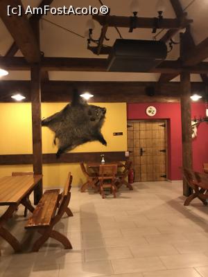 [P30] Dracula Restaurant, Decor » foto by krisstinna
 - 
<span class="allrVoted glyphicon glyphicon-heart hidden" id="av919915"></span>
<a class="m-l-10 hidden" id="sv919915" onclick="voting_Foto_DelVot(,919915,7201)" role="button">șterge vot <span class="glyphicon glyphicon-remove"></span></a>
<a id="v9919915" class=" c-red"  onclick="voting_Foto_SetVot(919915)" role="button"><span class="glyphicon glyphicon-heart-empty"></span> <b>LIKE</b> = Votează poza</a> <img class="hidden"  id="f919915W9" src="/imagini/loader.gif" border="0" /><span class="AjErrMes hidden" id="e919915ErM"></span>
