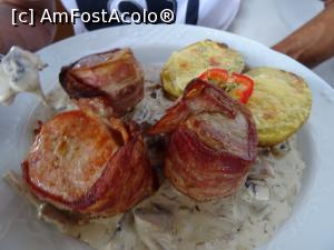 [P12] Mușchiuleț de porc prăjit în slănină afumată cu cartofi copți în coajă cu sos de ciuperci cu cimbrișor » foto by tata123 🔱
 - 
<span class="allrVoted glyphicon glyphicon-heart hidden" id="av1182898"></span>
<a class="m-l-10 hidden" id="sv1182898" onclick="voting_Foto_DelVot(,1182898,7201)" role="button">șterge vot <span class="glyphicon glyphicon-remove"></span></a>
<a id="v91182898" class=" c-red"  onclick="voting_Foto_SetVot(1182898)" role="button"><span class="glyphicon glyphicon-heart-empty"></span> <b>LIKE</b> = Votează poza</a> <img class="hidden"  id="f1182898W9" src="/imagini/loader.gif" border="0" /><span class="AjErrMes hidden" id="e1182898ErM"></span>