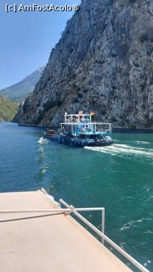 [P12] cu ferry-ul pe raul Drin » foto by raducondurache
 - 
<span class="allrVoted glyphicon glyphicon-heart hidden" id="av1496016"></span>
<a class="m-l-10 hidden" id="sv1496016" onclick="voting_Foto_DelVot(,1496016,7202)" role="button">șterge vot <span class="glyphicon glyphicon-remove"></span></a>
<a id="v91496016" class=" c-red"  onclick="voting_Foto_SetVot(1496016)" role="button"><span class="glyphicon glyphicon-heart-empty"></span> <b>LIKE</b> = Votează poza</a> <img class="hidden"  id="f1496016W9" src="/imagini/loader.gif" border="0" /><span class="AjErrMes hidden" id="e1496016ErM"></span>