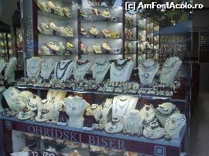 [P07] Margele cu perle foarte ieftine » foto by turcu traian
 - 
<span class="allrVoted glyphicon glyphicon-heart hidden" id="av654217"></span>
<a class="m-l-10 hidden" id="sv654217" onclick="voting_Foto_DelVot(,654217,7202)" role="button">șterge vot <span class="glyphicon glyphicon-remove"></span></a>
<a id="v9654217" class=" c-red"  onclick="voting_Foto_SetVot(654217)" role="button"><span class="glyphicon glyphicon-heart-empty"></span> <b>LIKE</b> = Votează poza</a> <img class="hidden"  id="f654217W9" src="/imagini/loader.gif" border="0" /><span class="AjErrMes hidden" id="e654217ErM"></span>