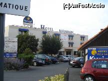 [P01] Albi -  Hotel Kyriad  - parcarea din fata hotelului » foto by Diaura*
 - 
<span class="allrVoted glyphicon glyphicon-heart hidden" id="av127927"></span>
<a class="m-l-10 hidden" id="sv127927" onclick="voting_Foto_DelVot(,127927,7276)" role="button">șterge vot <span class="glyphicon glyphicon-remove"></span></a>
<a id="v9127927" class=" c-red"  onclick="voting_Foto_SetVot(127927)" role="button"><span class="glyphicon glyphicon-heart-empty"></span> <b>LIKE</b> = Votează poza</a> <img class="hidden"  id="f127927W9" src="/imagini/loader.gif" border="0" /><span class="AjErrMes hidden" id="e127927ErM"></span>