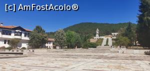 [P53] Monumentul lui Hristo Botev de la Kalofer. » foto by Aurici
 - 
<span class="allrVoted glyphicon glyphicon-heart hidden" id="av1205457"></span>
<a class="m-l-10 hidden" id="sv1205457" onclick="voting_Foto_DelVot(,1205457,7278)" role="button">șterge vot <span class="glyphicon glyphicon-remove"></span></a>
<a id="v91205457" class=" c-red"  onclick="voting_Foto_SetVot(1205457)" role="button"><span class="glyphicon glyphicon-heart-empty"></span> <b>LIKE</b> = Votează poza</a> <img class="hidden"  id="f1205457W9" src="/imagini/loader.gif" border="0" /><span class="AjErrMes hidden" id="e1205457ErM"></span>