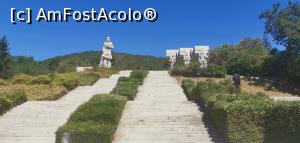 [P55] Monumentul lui Hristo Botev de la Kalofer. » foto by Aurici
 - 
<span class="allrVoted glyphicon glyphicon-heart hidden" id="av1205459"></span>
<a class="m-l-10 hidden" id="sv1205459" onclick="voting_Foto_DelVot(,1205459,7278)" role="button">șterge vot <span class="glyphicon glyphicon-remove"></span></a>
<a id="v91205459" class=" c-red"  onclick="voting_Foto_SetVot(1205459)" role="button"><span class="glyphicon glyphicon-heart-empty"></span> <b>LIKE</b> = Votează poza</a> <img class="hidden"  id="f1205459W9" src="/imagini/loader.gif" border="0" /><span class="AjErrMes hidden" id="e1205459ErM"></span>