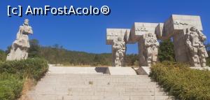 [P56] Monumentul lui Hristo Botev de la Kalofer. » foto by Aurici
 - 
<span class="allrVoted glyphicon glyphicon-heart hidden" id="av1205460"></span>
<a class="m-l-10 hidden" id="sv1205460" onclick="voting_Foto_DelVot(,1205460,7278)" role="button">șterge vot <span class="glyphicon glyphicon-remove"></span></a>
<a id="v91205460" class=" c-red"  onclick="voting_Foto_SetVot(1205460)" role="button"><span class="glyphicon glyphicon-heart-empty"></span> <b>LIKE</b> = Votează poza</a> <img class="hidden"  id="f1205460W9" src="/imagini/loader.gif" border="0" /><span class="AjErrMes hidden" id="e1205460ErM"></span>