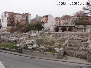 [P10] Ruinele Odeon-uli, aflate pe bul. Tsar Boris III Obedinitel (бул. „Цар Борис III-ти Обединител“)  » foto by Nasshu
 - 
<span class="allrVoted glyphicon glyphicon-heart hidden" id="av391766"></span>
<a class="m-l-10 hidden" id="sv391766" onclick="voting_Foto_DelVot(,391766,7278)" role="button">șterge vot <span class="glyphicon glyphicon-remove"></span></a>
<a id="v9391766" class=" c-red"  onclick="voting_Foto_SetVot(391766)" role="button"><span class="glyphicon glyphicon-heart-empty"></span> <b>LIKE</b> = Votează poza</a> <img class="hidden"  id="f391766W9" src="/imagini/loader.gif" border="0" /><span class="AjErrMes hidden" id="e391766ErM"></span>