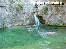 [P18] Cascada lui Zeus, apa este foooooooarte rece » foto by Leteacristina
 - 
<span class="allrVoted glyphicon glyphicon-heart hidden" id="av129430"></span>
<a class="m-l-10 hidden" id="sv129430" onclick="voting_Foto_DelVot(,129430,7307)" role="button">șterge vot <span class="glyphicon glyphicon-remove"></span></a>
<a id="v9129430" class=" c-red"  onclick="voting_Foto_SetVot(129430)" role="button"><span class="glyphicon glyphicon-heart-empty"></span> <b>LIKE</b> = Votează poza</a> <img class="hidden"  id="f129430W9" src="/imagini/loader.gif" border="0" /><span class="AjErrMes hidden" id="e129430ErM"></span>
