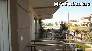 [P02] in fata hotelului, poza facuta din balconul meu catre plaja » foto by adutza_ghiocel
 - 
<span class="allrVoted glyphicon glyphicon-heart hidden" id="av427520"></span>
<a class="m-l-10 hidden" id="sv427520" onclick="voting_Foto_DelVot(,427520,7307)" role="button">șterge vot <span class="glyphicon glyphicon-remove"></span></a>
<a id="v9427520" class=" c-red"  onclick="voting_Foto_SetVot(427520)" role="button"><span class="glyphicon glyphicon-heart-empty"></span> <b>LIKE</b> = Votează poza</a> <img class="hidden"  id="f427520W9" src="/imagini/loader.gif" border="0" /><span class="AjErrMes hidden" id="e427520ErM"></span>