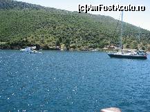 [P53] din nou golful si muntii cu vegetatie specifica zonei. » foto by sandu.53
 - 
<span class="allrVoted glyphicon glyphicon-heart hidden" id="av130523"></span>
<a class="m-l-10 hidden" id="sv130523" onclick="voting_Foto_DelVot(,130523,7330)" role="button">șterge vot <span class="glyphicon glyphicon-remove"></span></a>
<a id="v9130523" class=" c-red"  onclick="voting_Foto_SetVot(130523)" role="button"><span class="glyphicon glyphicon-heart-empty"></span> <b>LIKE</b> = Votează poza</a> <img class="hidden"  id="f130523W9" src="/imagini/loader.gif" border="0" /><span class="AjErrMes hidden" id="e130523ErM"></span>